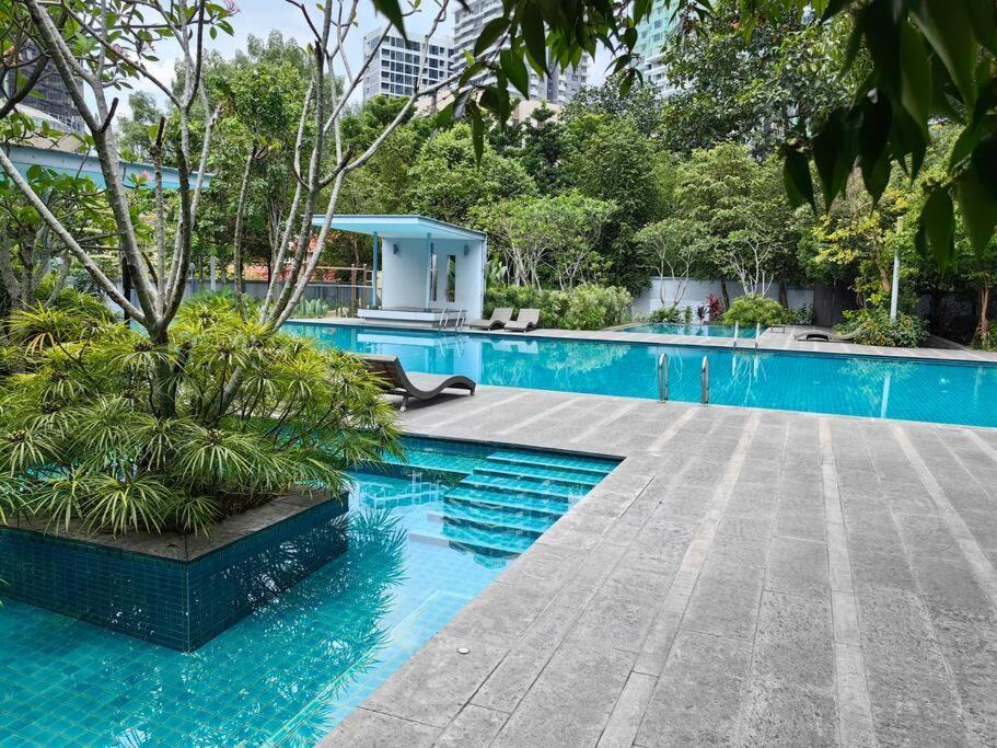 19 Suasana Bukit Ceylon 5 Minutes To Alor Street Klcc Bukit Bintang 12 Pax 3r2b Apartment Kuala Lumpur