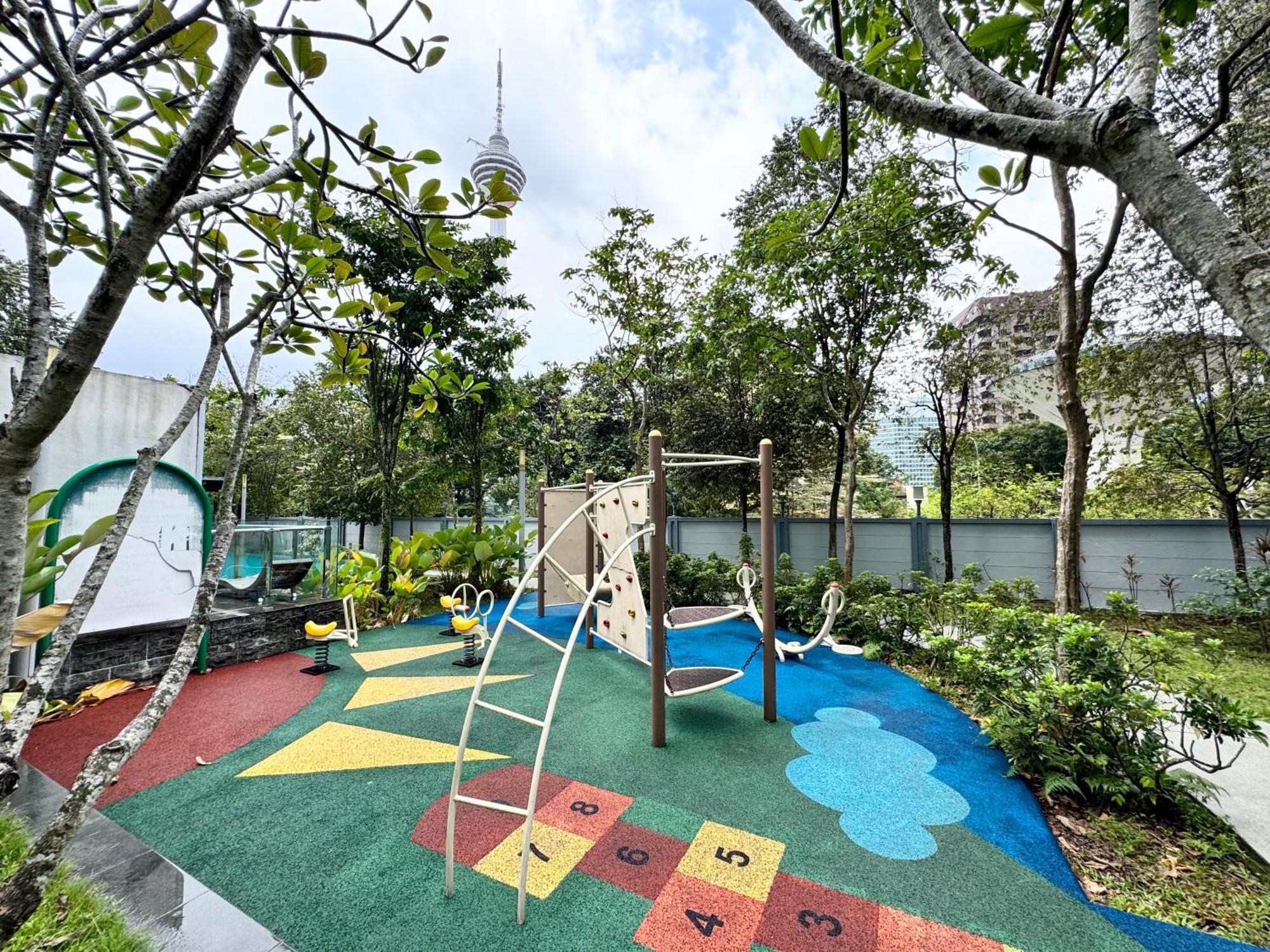 19 Suasana Bukit Ceylon 5 Minutes To Alor Street Klcc Bukit Bintang 12 Pax 3r2b * Kuala Lumpur
